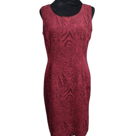 Studio I Woman's Size 6 Maroon Animal Print Fully Lined Shift Dress and Jacket - Picture 4 of 14